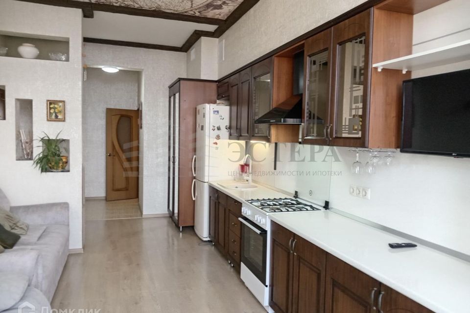 Продаётся 1-комнатная квартира, 55.7 м²