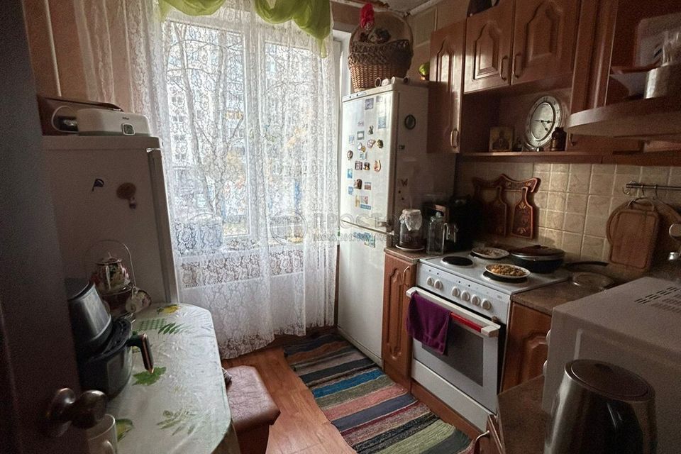 Продаётся комната в 3-комн. квартире, 14.4 м²