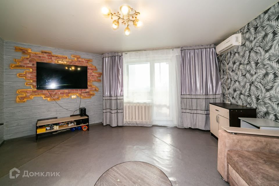 Продаётся 1-комнатная квартира, 42.1 м²