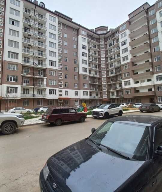 Продаётся 4-комнатная квартира, 137 м²