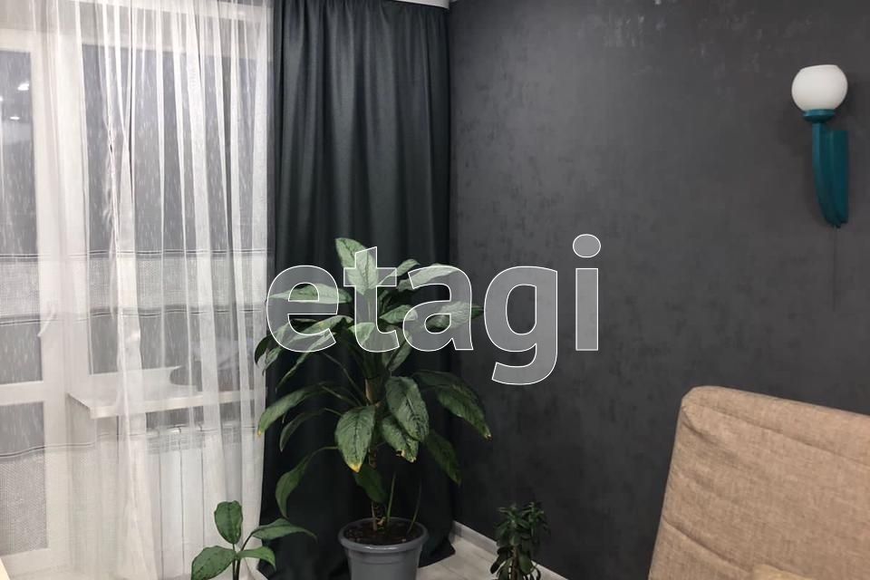 Продаётся 3-комнатная квартира, 57.6 м²