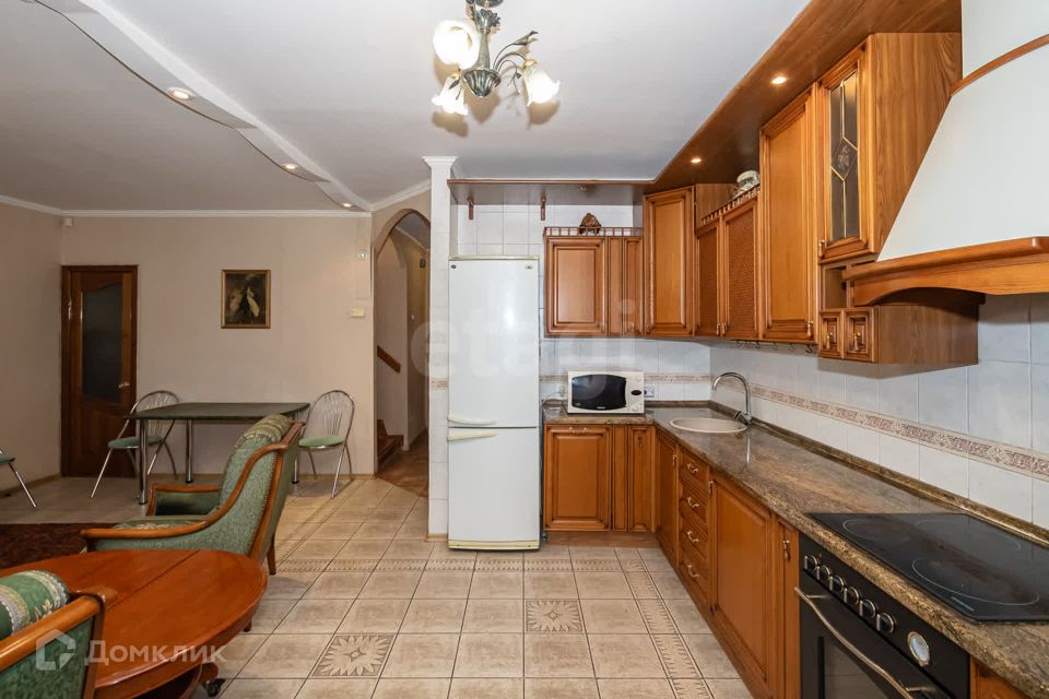 Продаётся 3-комнатная квартира, 94 м²
