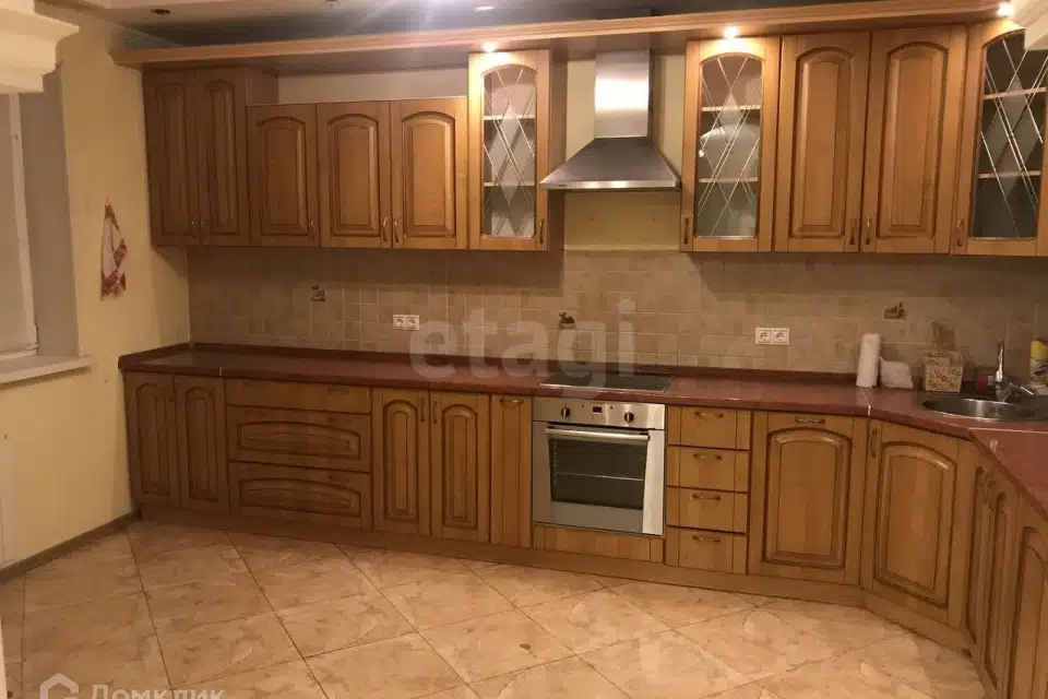 Продаётся 3-комнатная квартира, 115 м²
