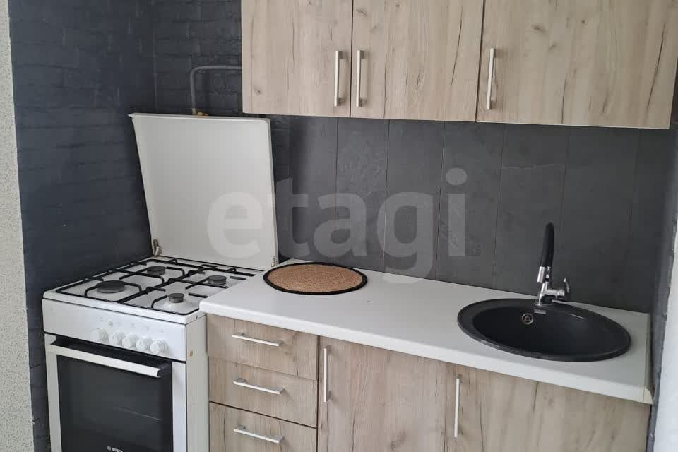 Продаётся 1-комнатная квартира, 35.9 м²