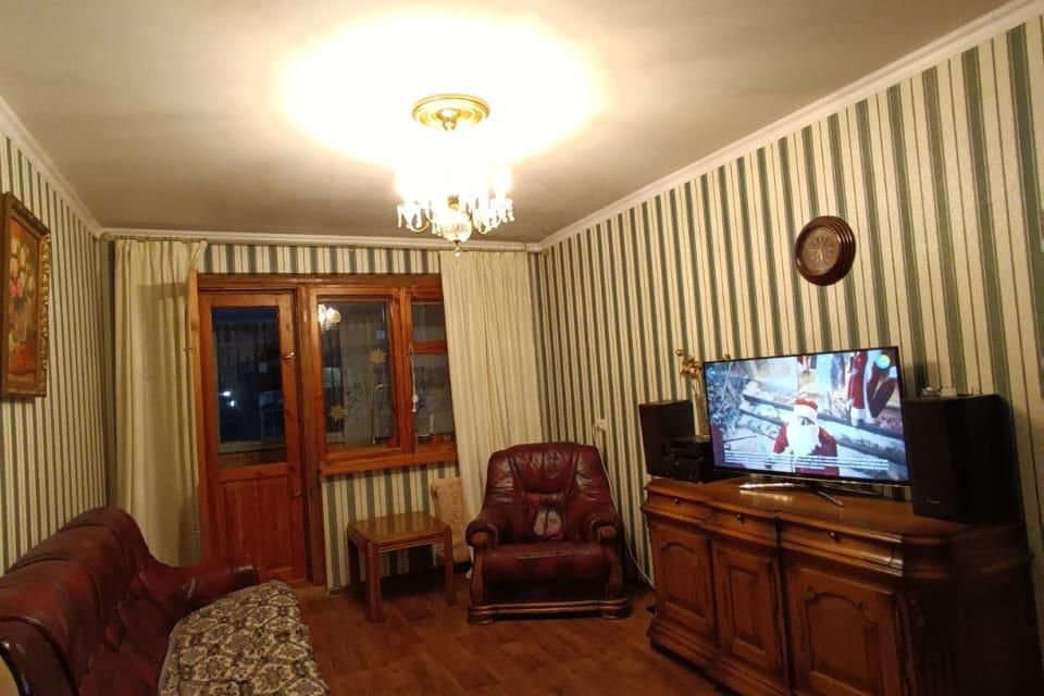 Продаётся 3-комнатная квартира, 60.5 м²