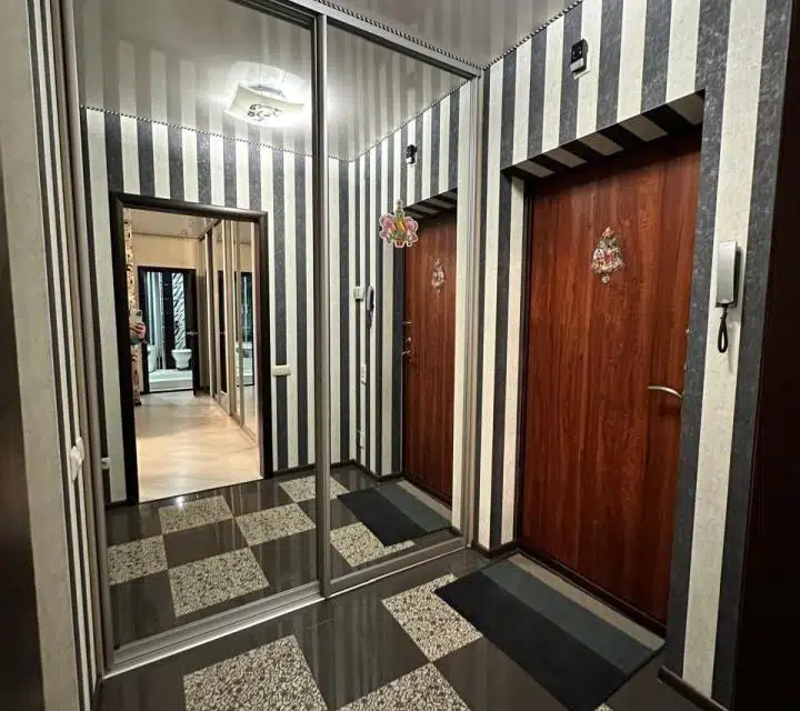 Продаётся 2-комнатная квартира, 56 м²