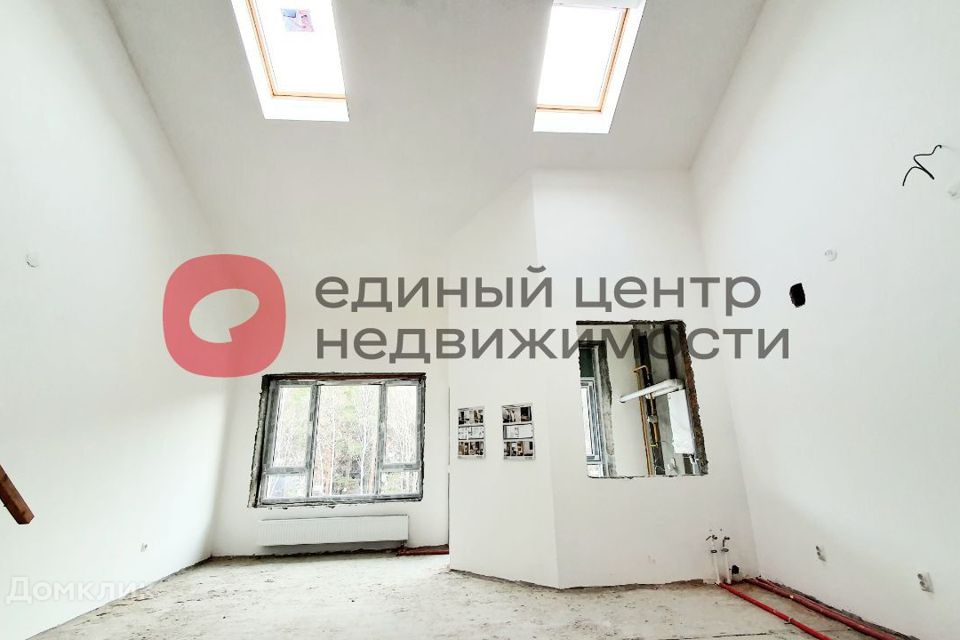 Продаётся 4-комнатная квартира, 140 м²