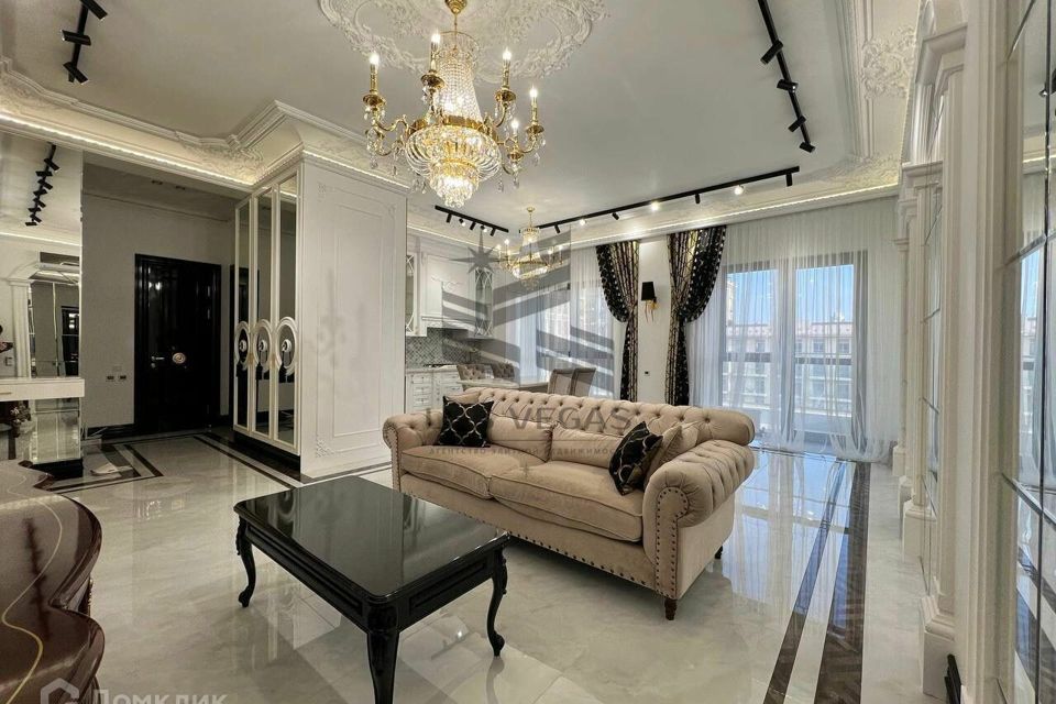 Сдаётся 2-комнатная квартира, 80 м²