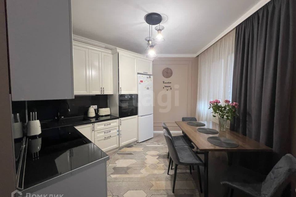 Продаётся 2-комнатная квартира, 47.2 м²