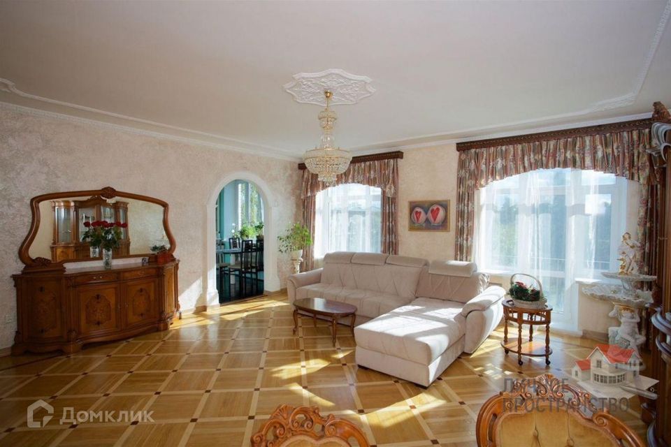 Продаётся 3-комнатная квартира, 105 м²