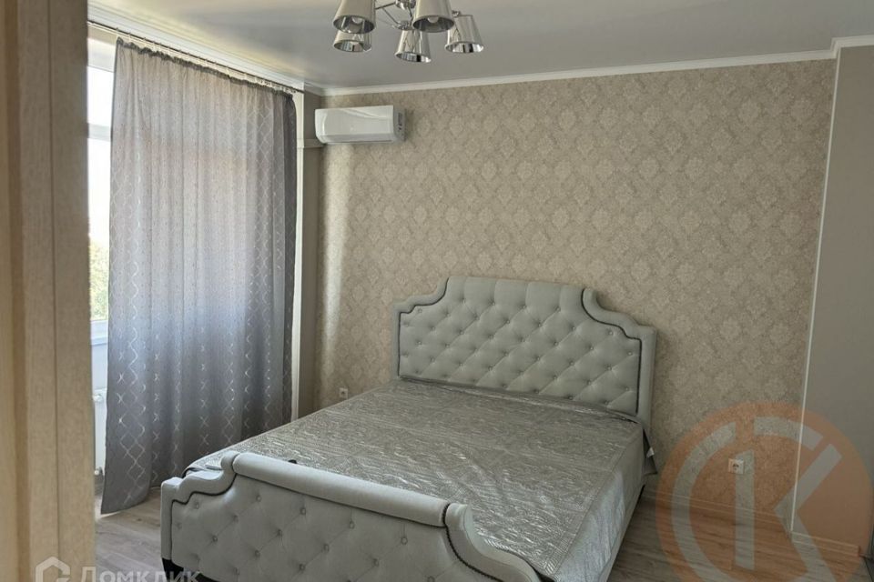 Продаётся 1-комнатная квартира, 42 м²