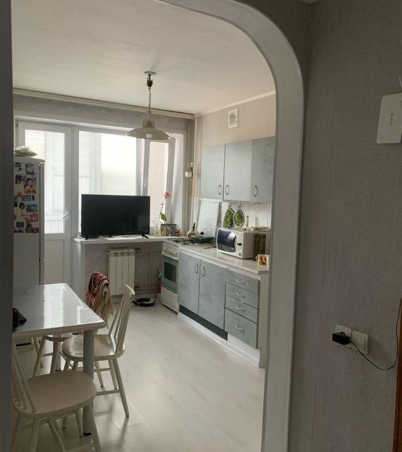 Продаётся 3-комнатная квартира, 67.9 м²