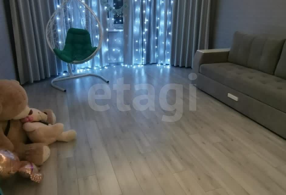 Продаётся 1-комнатная квартира, 57.3 м²