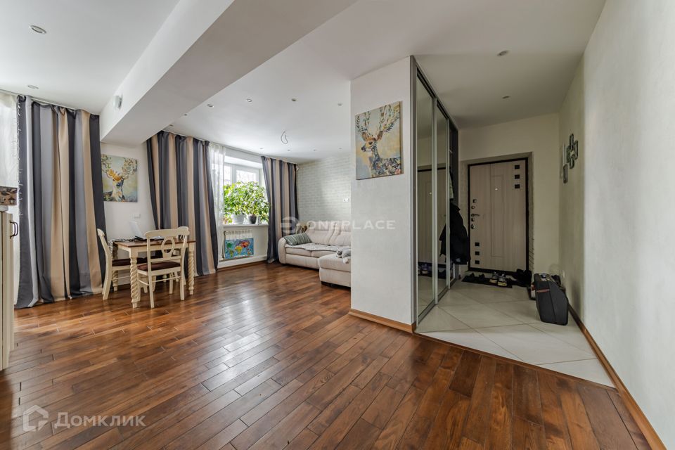 Продаётся 2-комнатная квартира, 57 м²