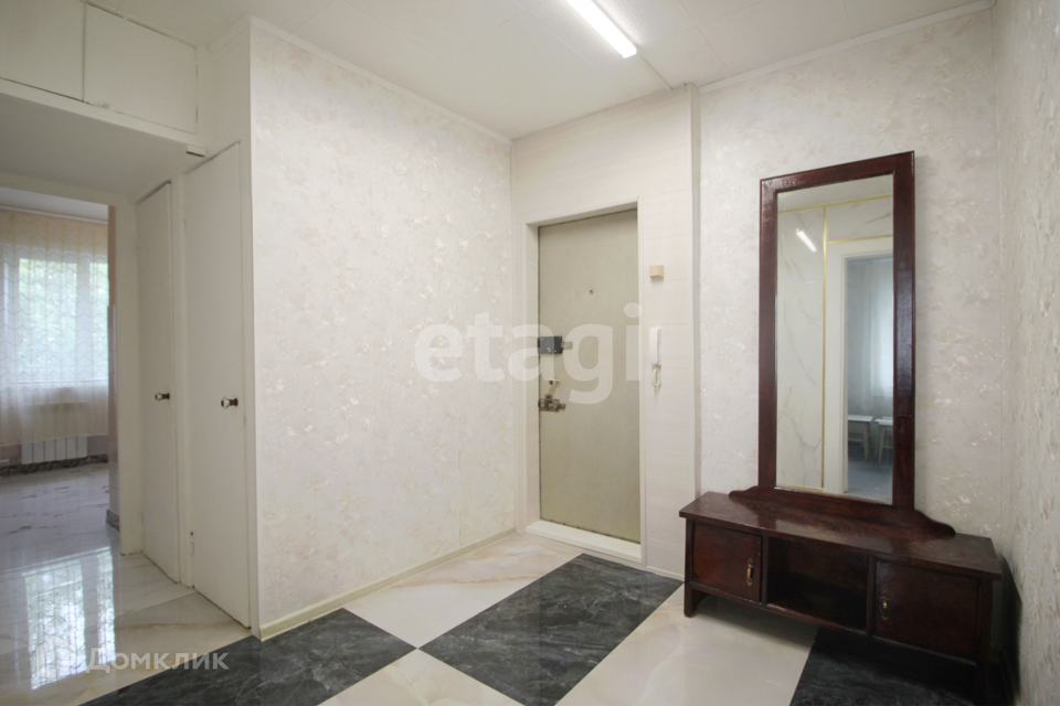 Продаётся 3-комнатная квартира, 61.9 м²