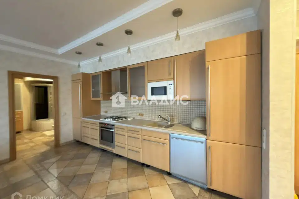 Продаётся 2-комнатная квартира, 82 м²