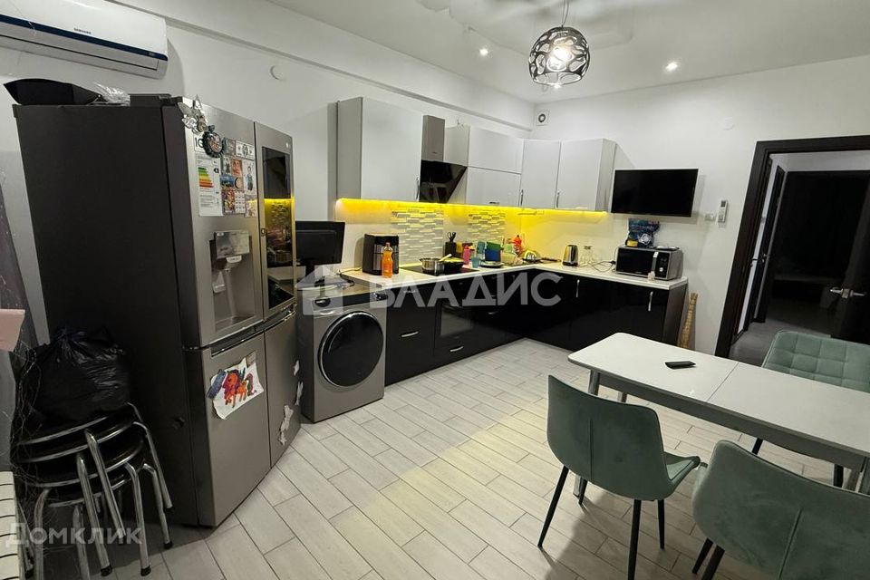 Продаётся 2-комнатная квартира, 66.1 м²