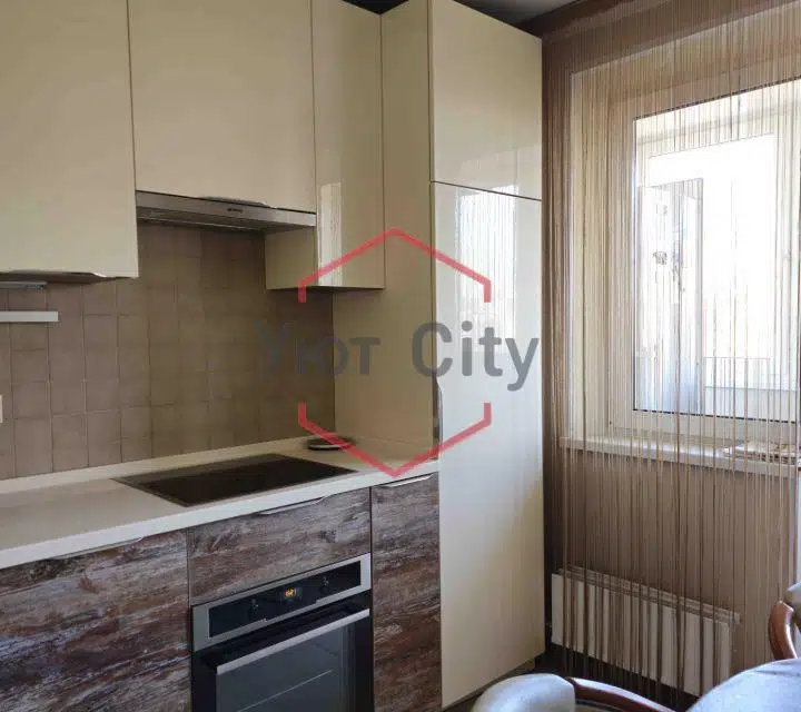 Сдаётся 3-комнатная квартира, 82 м²
