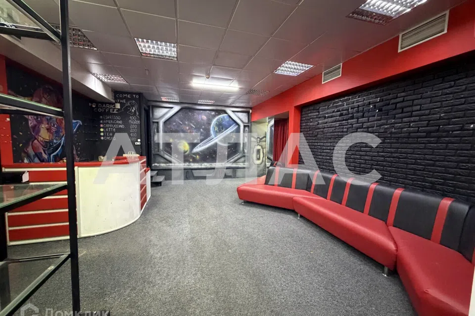 Сдаётся помещение своб. назначения, 300 м²