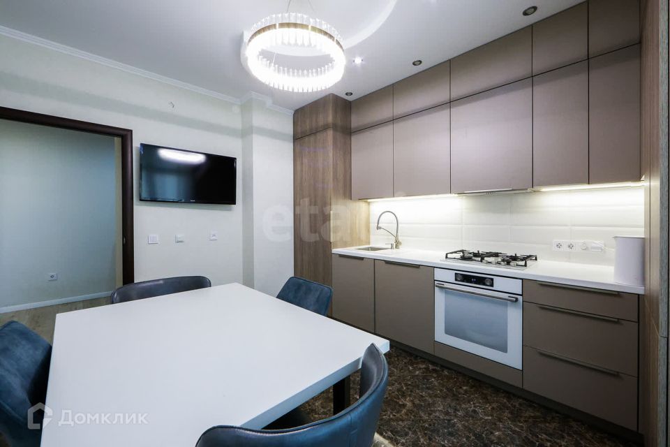 Продаётся 2-комнатная квартира, 64 м²