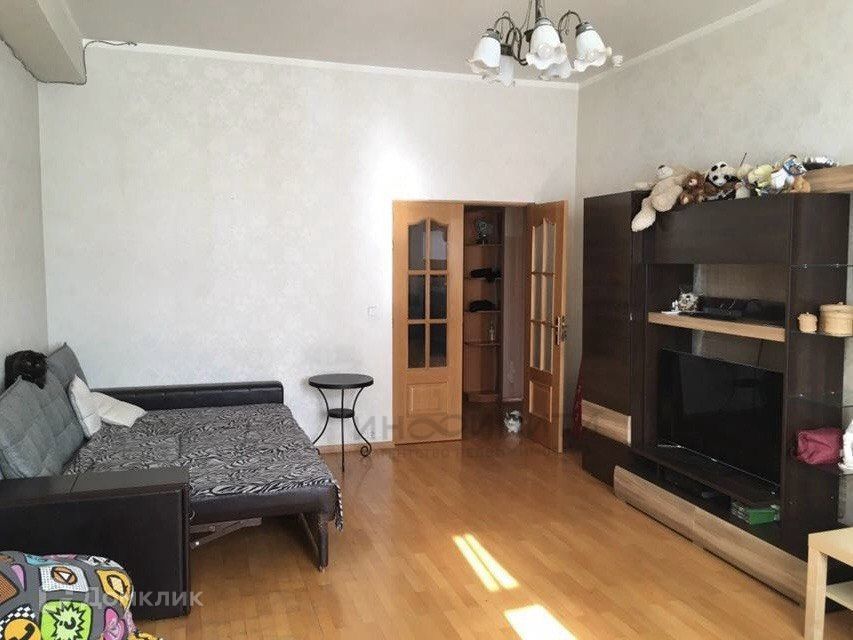 Продаётся 2-комнатная квартира, 79.3 м²