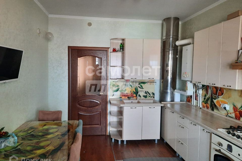 Продаётся 2-комнатная квартира, 69.4 м²