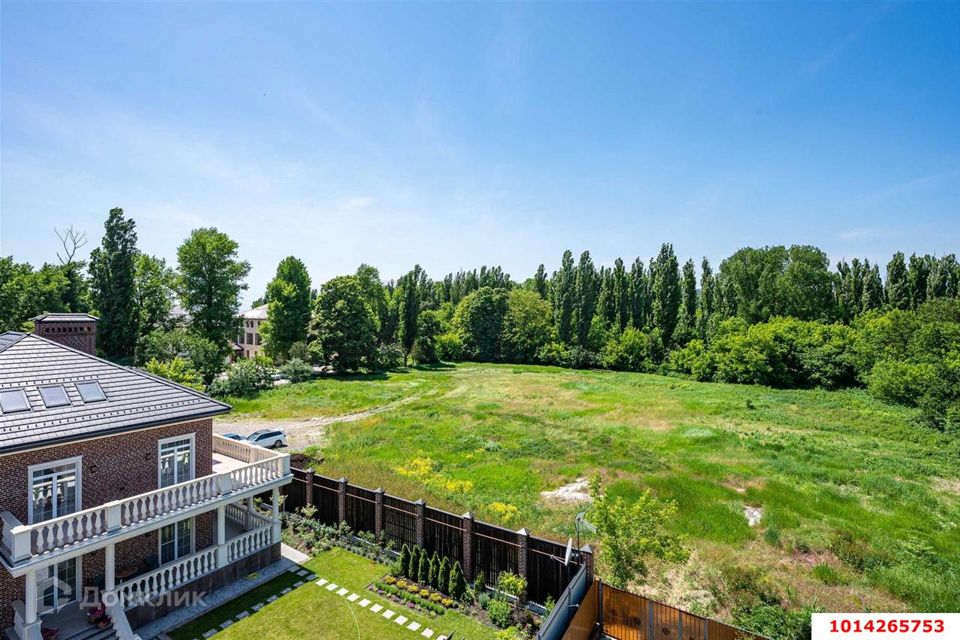 Продаётся 2-комнатная квартира, 195.4 м²