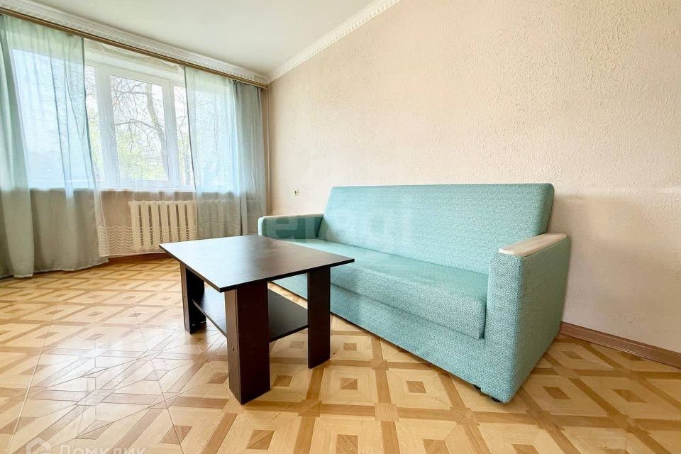 Продаётся 4-комнатная квартира, 61 м²