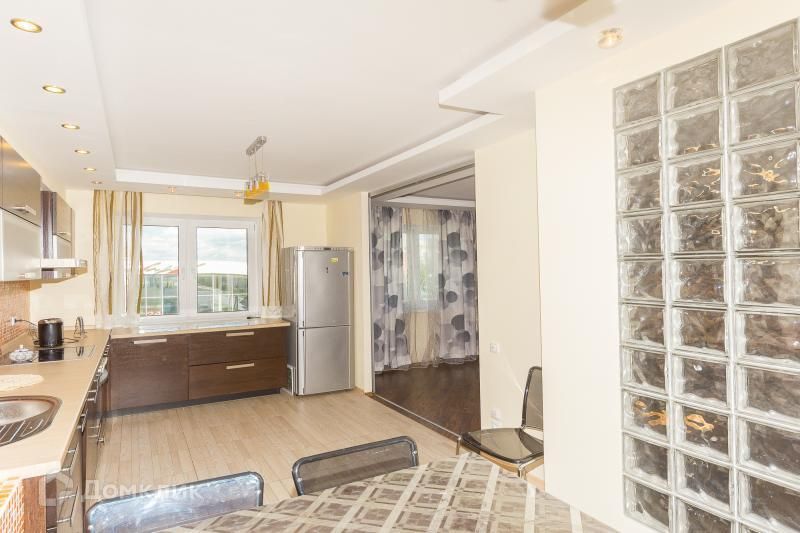 Продаётся 3-комнатная квартира, 114.1 м²