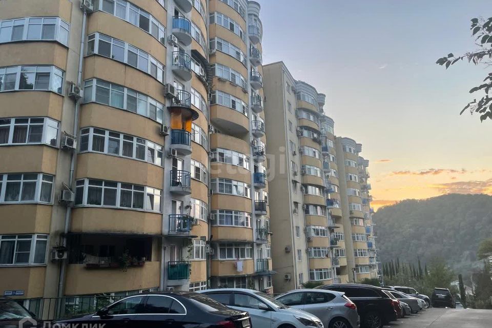 Продаётся 3-комнатная квартира, 111.4 м²