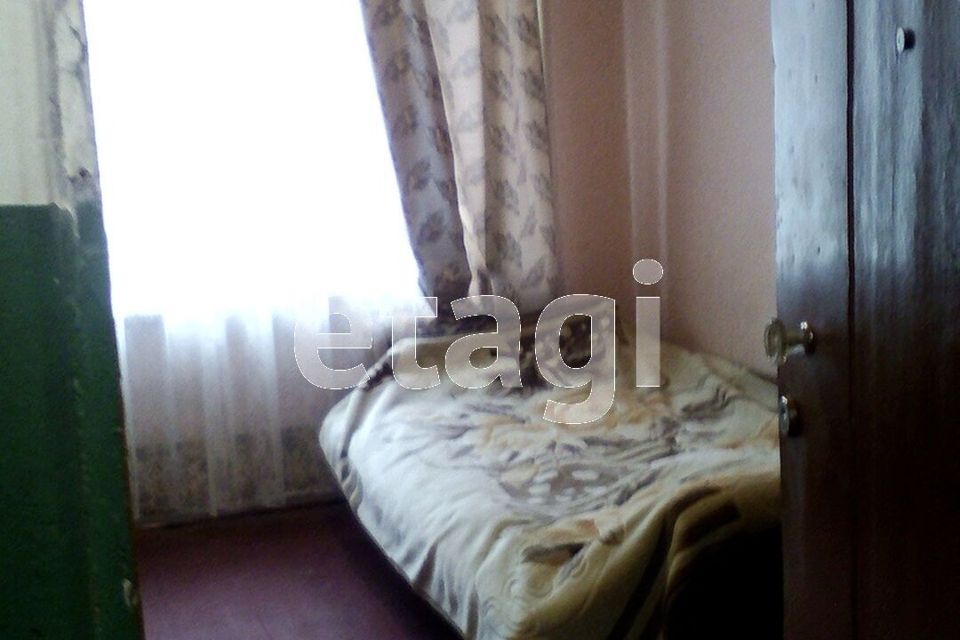 Продаётся комната в 1-комн. квартире, 12.4 м²