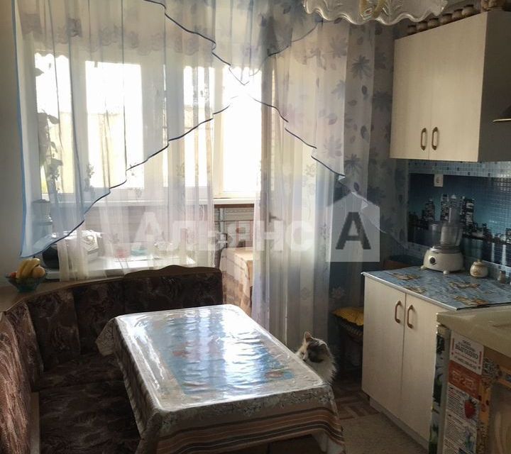 Продаётся 3-комнатная квартира, 56.4 м²