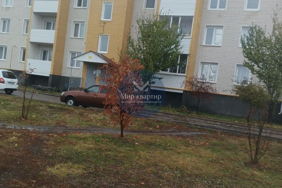 Продаётся 3-комнатная квартира, 52.8 м²