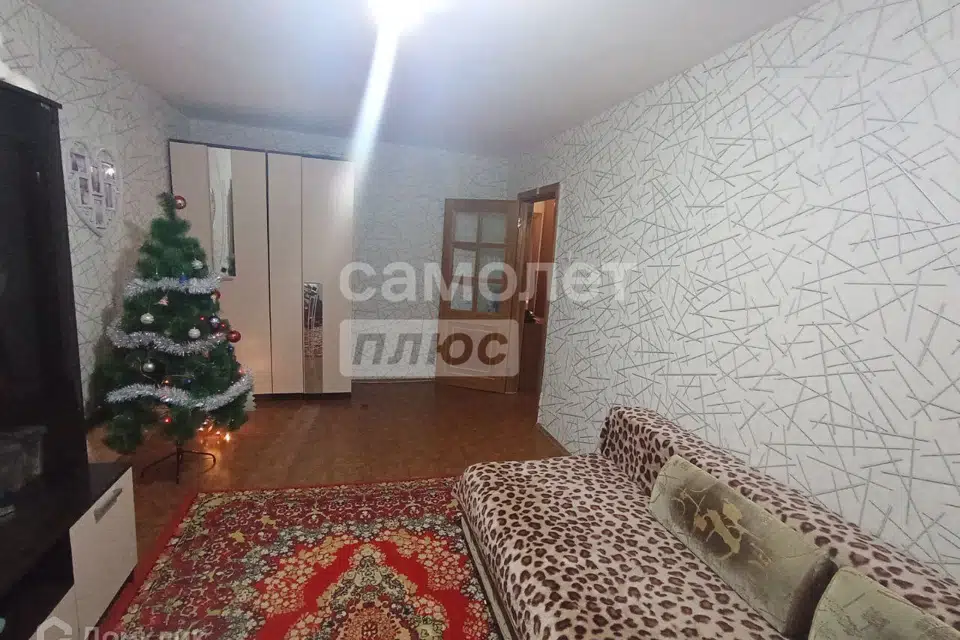 Продаётся 3-комнатная квартира, 63.5 м²