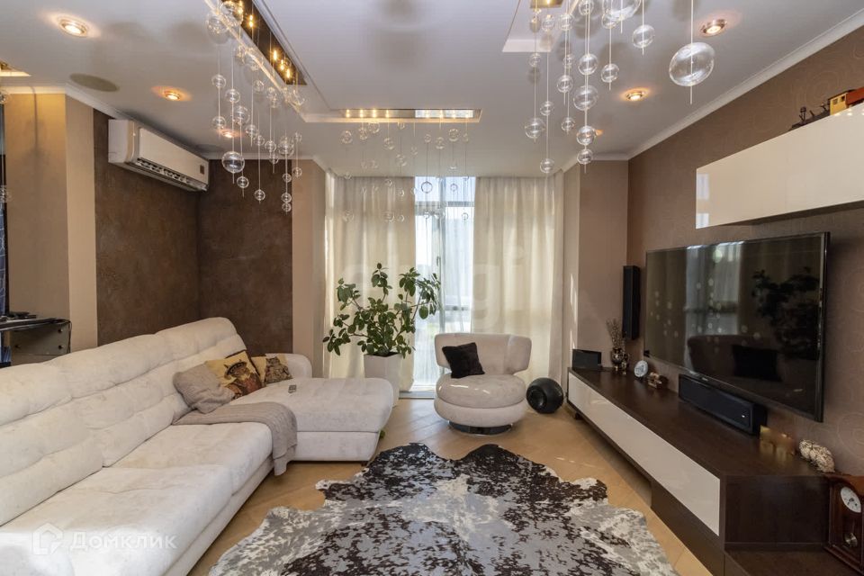 Сдаётся 3-комнатная квартира, 95.6 м²