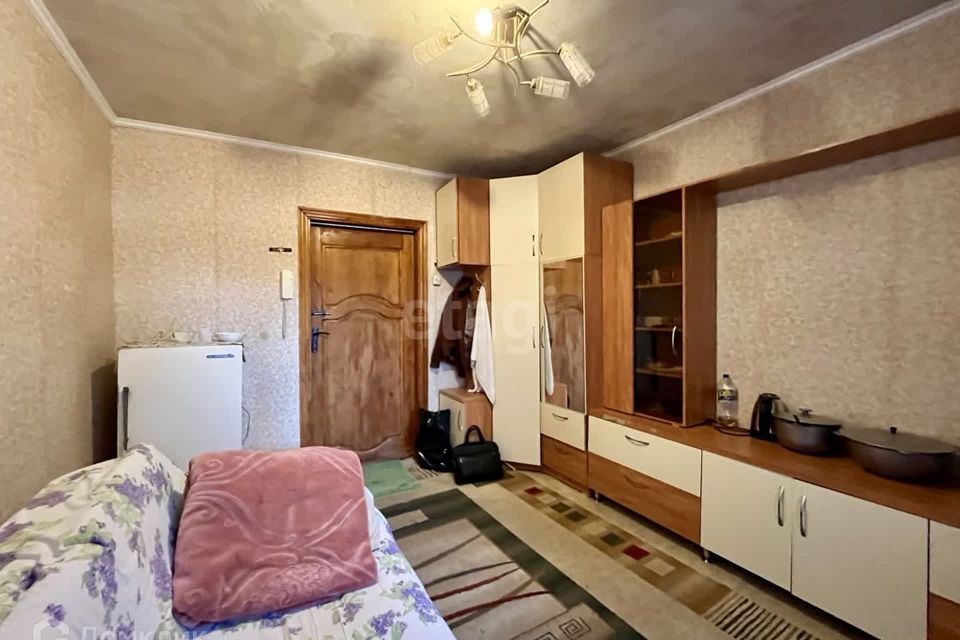 Продаётся комната в 1-комн. квартире, 12.1 м²