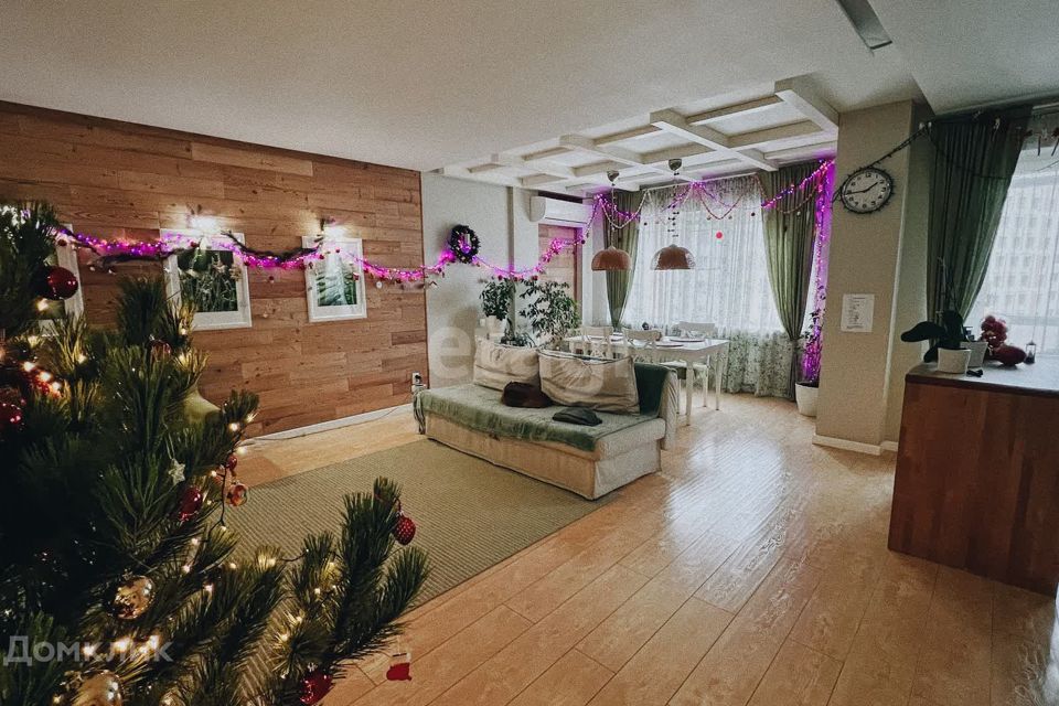 Продаётся 3-комнатная квартира, 110 м²