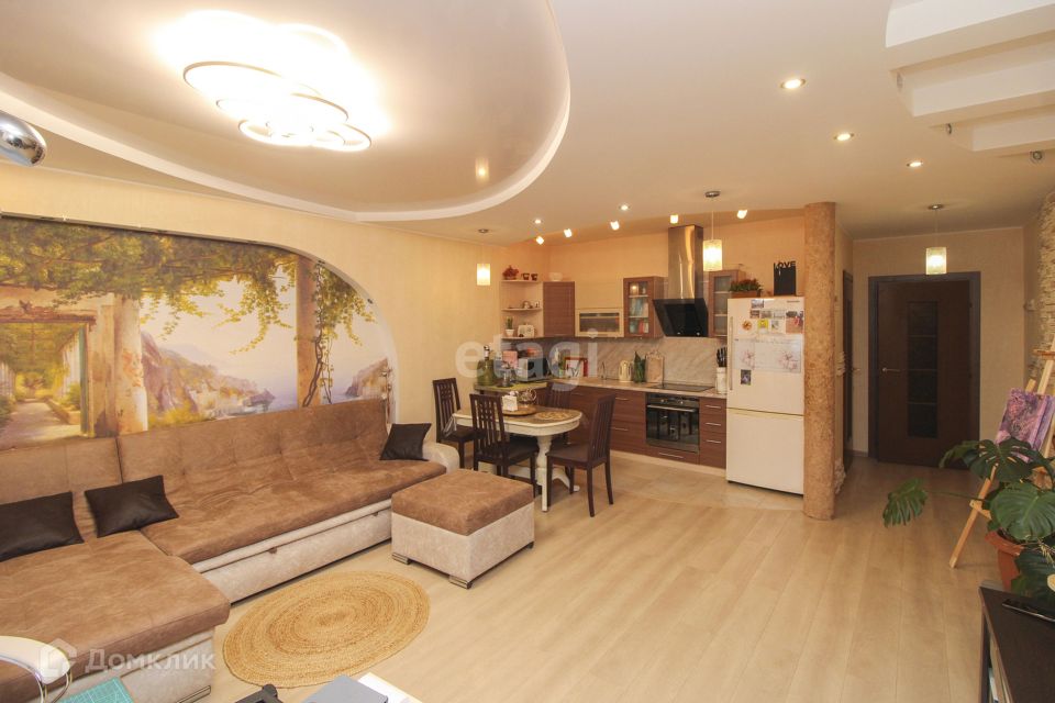 Продаётся 2-комнатная квартира, 119 м²