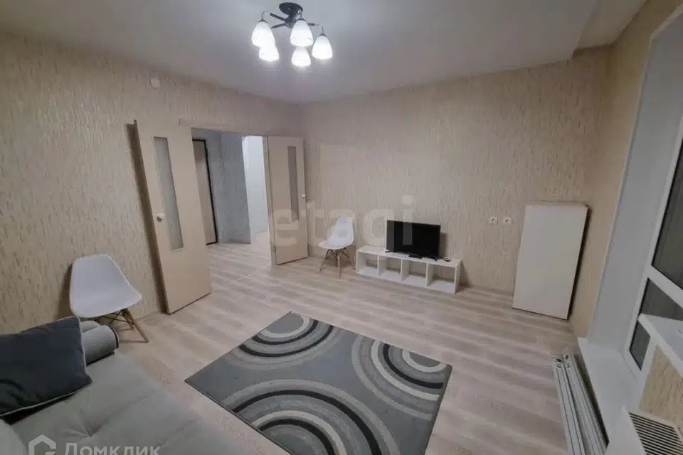 Продаётся 1-комнатная квартира, 42 м²