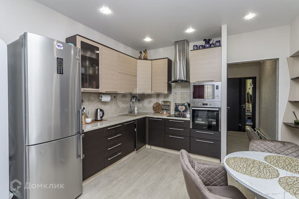 Продаётся 2-комнатная квартира, 67.9 м²
