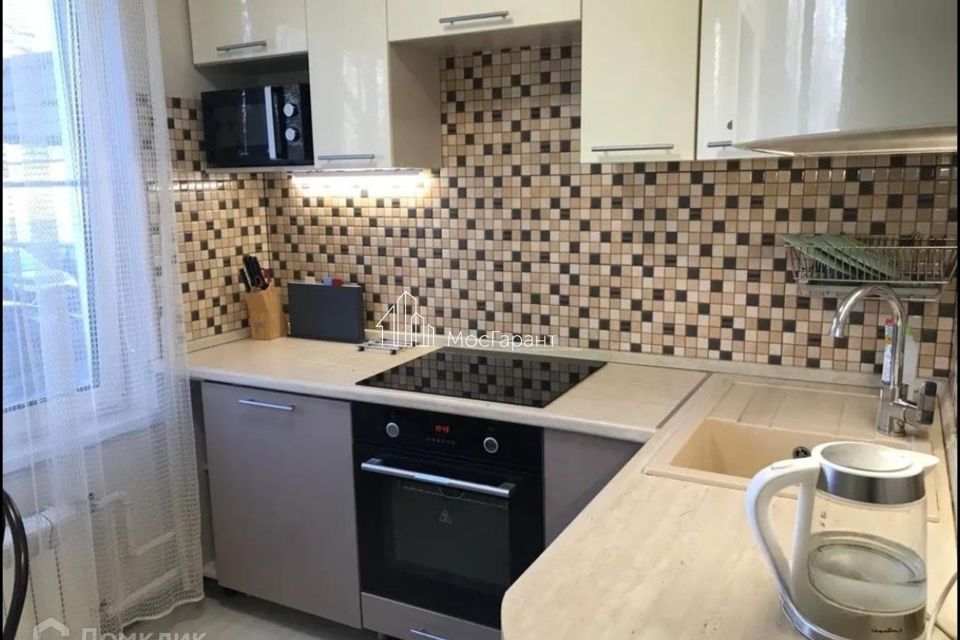 Сдаётся 1-комнатная квартира, 38 м²