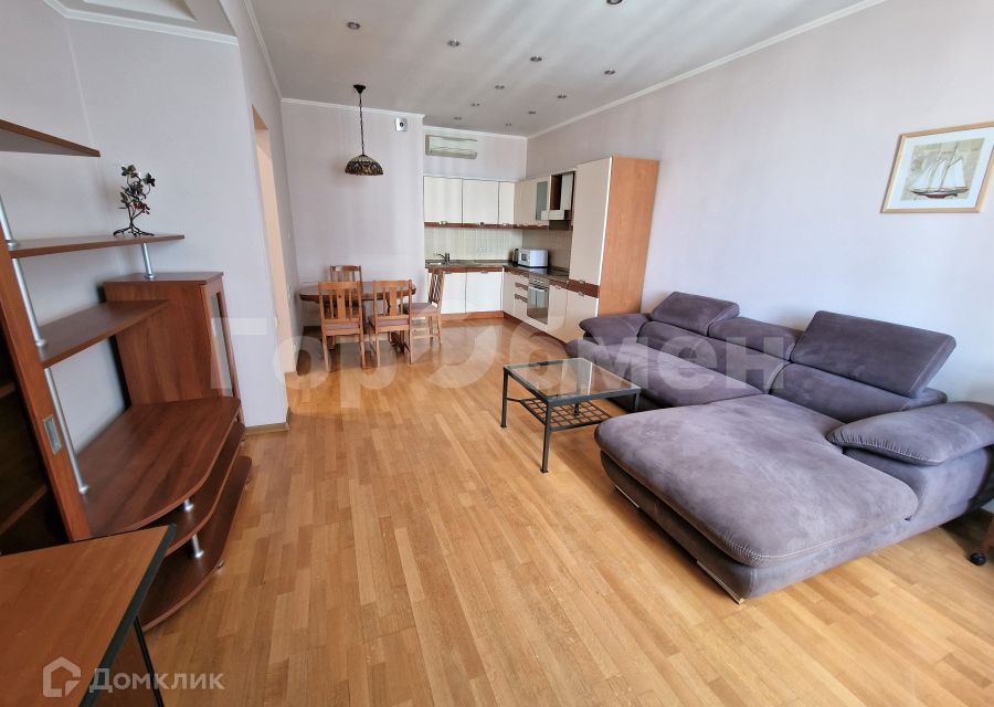 Сдаётся 2-комнатная квартира, 70 м²
