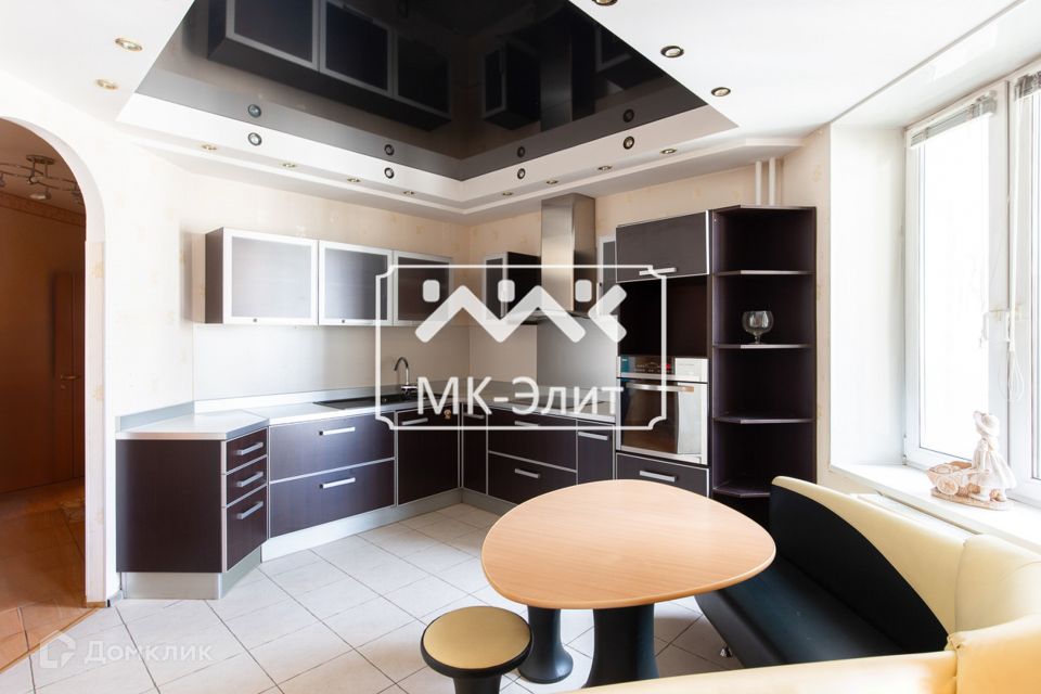 Продаётся 3-комнатная квартира, 96.4 м²