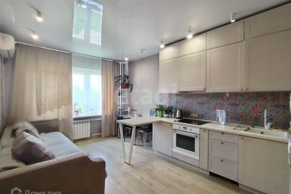 Продаётся 3-комнатная квартира, 57.4 м²