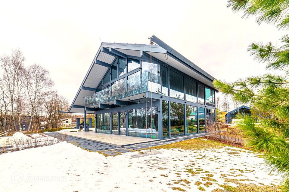 Продаётся 2-этажный дом, 354 м²