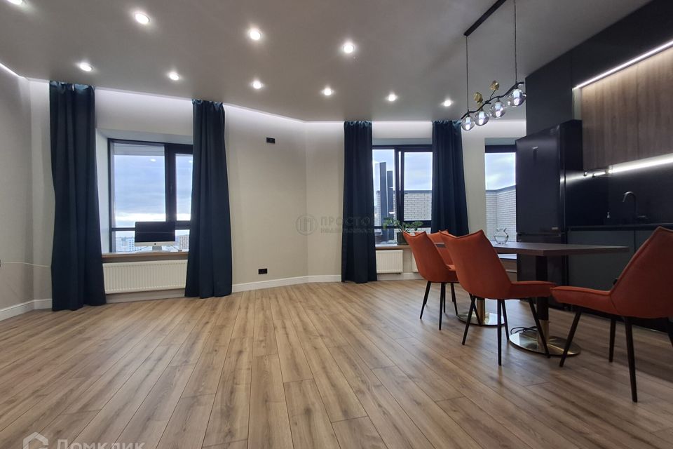 Продаётся 1-комнатная квартира, 56 м²