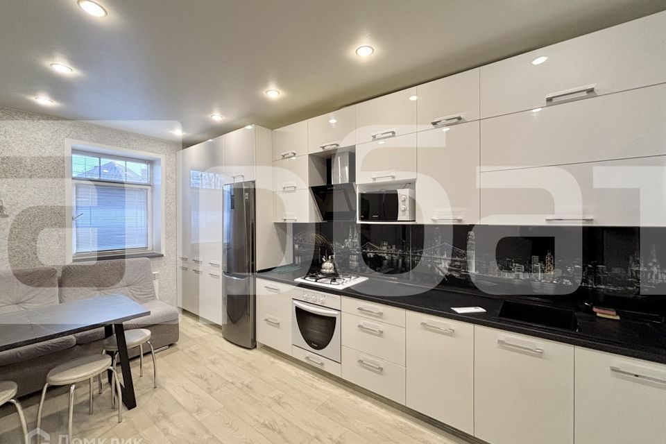Продаётся 1-комнатная квартира, 50.3 м²