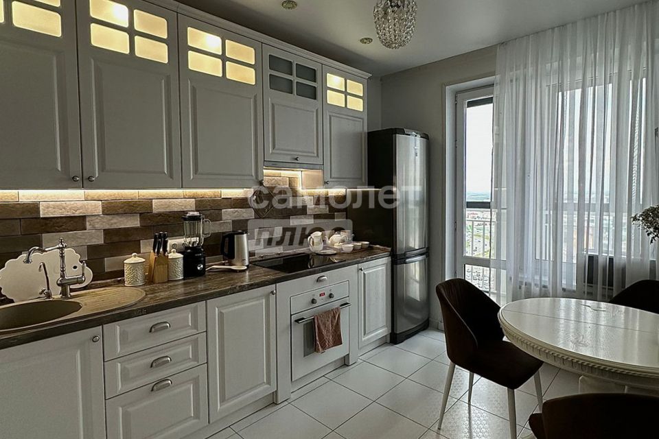 Продаётся 2-комнатная квартира, 66.4 м²