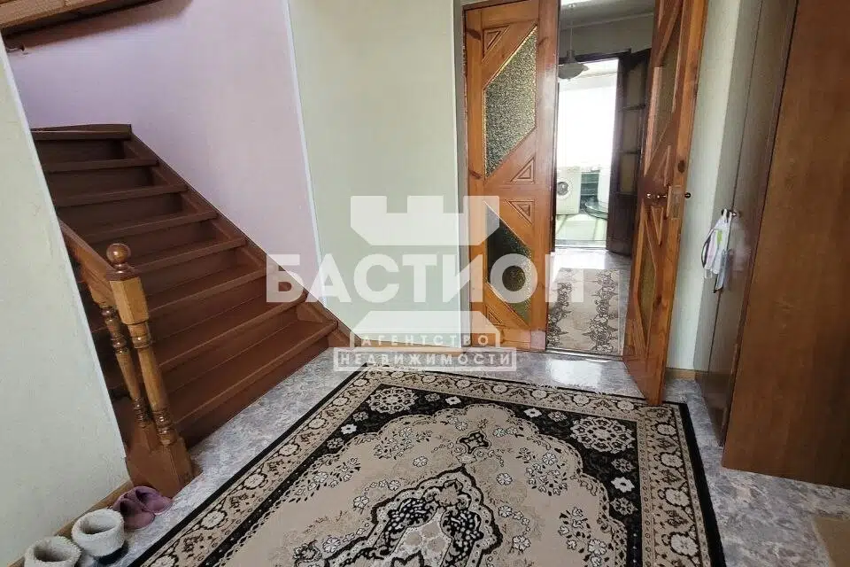 Продаётся 2-этажный дом, 174 м²