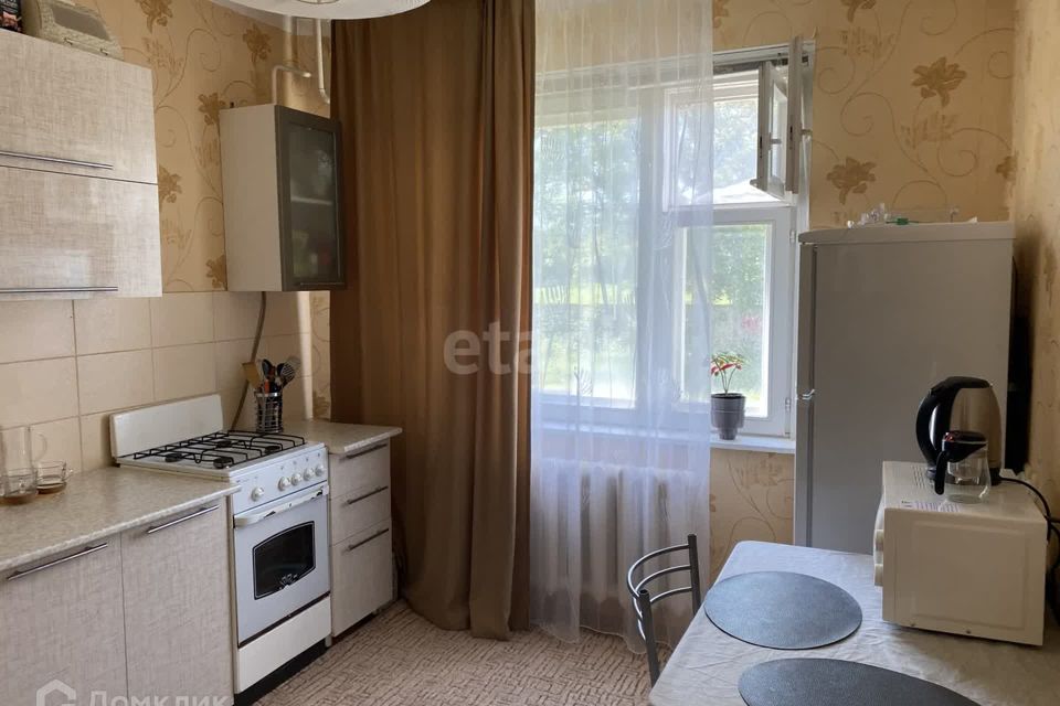Продаётся 1-комнатная квартира, 40.2 м²